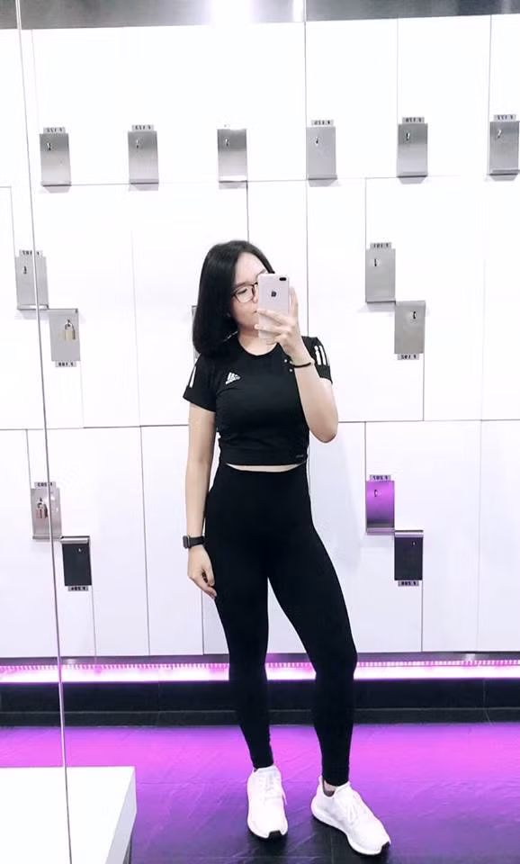 Nu sinh 10X Sai Gon 