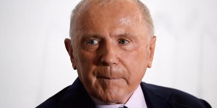 Chủ tịch danh dự của tập đoàn thời trang Kering Francois Pinault đã từng bỏ học trung học năm 1974 sau khi bị bắt nạt vì quá nghèo. Hiện công ty của tỷ phú này sở hữu những thương hiệu thời trang cao cấp như Gucci, Stella McCartney, Alexander McQueen và Yves Saint Laurent. Tài sản ròng của ông đạt 33,7 tỷ USD.