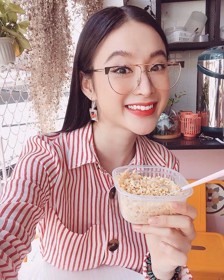 Angela Phương Trinh.