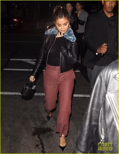 Selena có một sự nghiệp rộng mở nhưng đời tư của cô dường như lại gặp nhiều sóng gió.