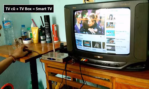 Thay vì mua TV mới có các chức năng Internet, nhiều người quyết định mua TV Box để nâng cấp cho chiếc TV cũ vẫn còn sử dụng tốt của gia đình mình.