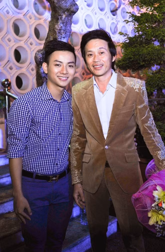 Cha con Hoài Linh - Hoài Lâm khi còn thân thiết.