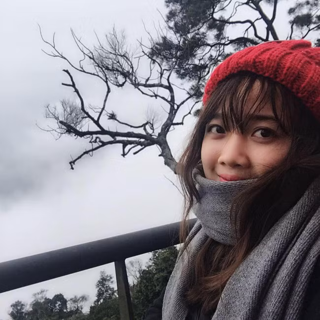 Co gai ta hoa khi dat ve may bay nhung khach doi bay theo lich am-Hinh-2