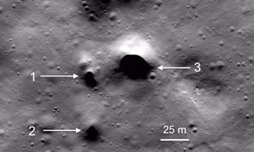 Một miệng hố lớn tại vùng Philolaus Crater - gần cực Bắc mặt trăng, nơi các nhà khoa học kỳ vọng sẽ là một trong những cánh cổng dẫn đến thế giới của băng và nước ngầm - ảnh: NASA Một miệng hố lớn tại vùng Philolaus Crater - gần cực Bắc mặt trăng, nơi các nhà khoa học kỳ vọng sẽ là một trong những cánh cổng dẫn đến thế giới của băng và nước ngầm - ảnh: NASA