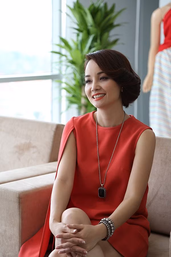 Cuoc song voi chong dai gia cua Mai Thu Huyen bay gio ra sao?-Hinh-2