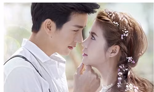 Chang trai ngu day mat nguoi yeu nhu mot giac mo
