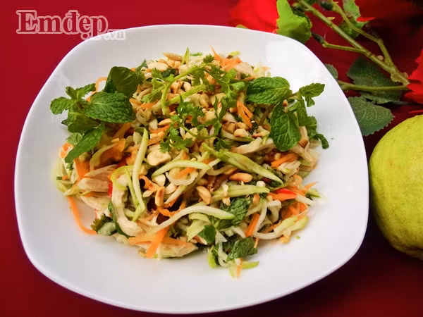 Thành phẩm: Như vậy là ta đã hoàn thành xong món nộm ổi rồi đấy.
