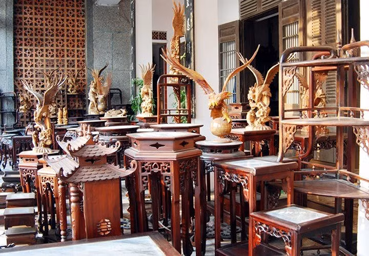Những sản phẩm đồ gỗ mỹ nghệ nổi tiếng của xã Hải Minh. (Ảnh: mynghehaiminh)