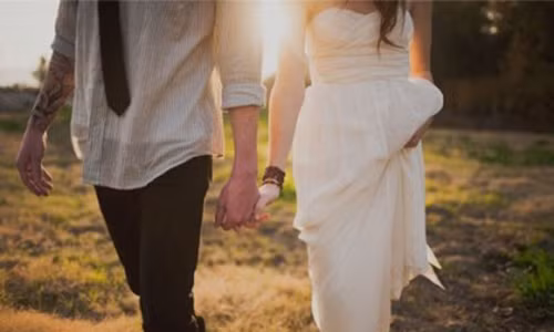 Phụ nữ, xác định yêu một người đàn ông chính là đánh cược đời mình yên bình hay bão dữ. (Ảnh minh họa). Phụ nữ, xác định yêu một người đàn ông chính là đánh cược đời mình yên bình hay bão dữ. (Ảnh minh họa).