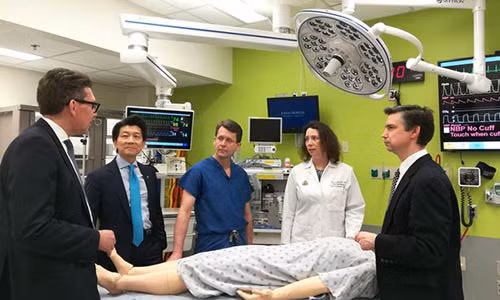 Cuộc phẫu thuật vừa được thực hiện ở Bệnh viện Johns Hopkins ở Baltimore nước Mỹ ngày 23.4. Cuộc phẫu thuật vừa được thực hiện ở Bệnh viện Johns Hopkins ở Baltimore nước Mỹ ngày 23.4.