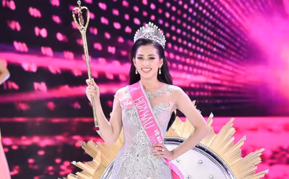 Hoa hau Viet Nam Tran Tieu Vy da co ban trai truoc dang quang?