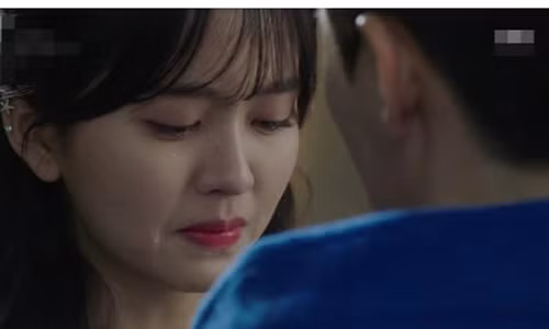 Ngay trong đêm hôm cưới tôi dắt vợ ra xe ô tô trả về 'nơi sản xuất' (Ảnh minh họa)