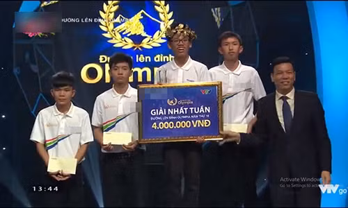 Nam sinh trường THPT chuyên Nguyễn Huệ (Hà Nội) - Nguyễn Đăng Tuấn Anh giành nguyệt quế tuần 3, tháng 3, quý 2.