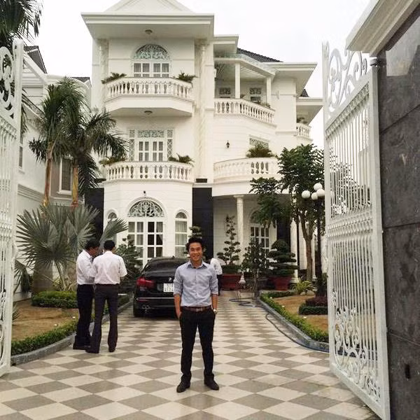  Căn biệt thự đẹp không tì vết của bạn trai Hòa Minzy.