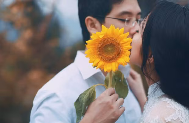 Yên bình của những kẻ trưởng thành luôn chỉ có thể là một mái ấm duy nhất - Ảnh minh họa: Internet.