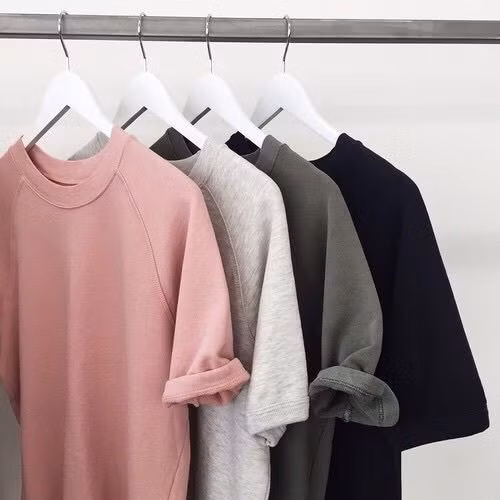 Bên cạnh đó, bạn nên lựa chọn và sử dụng đồ lót làm bằng chất liệu vải cotton, thấm hút mồ hôi, từ đó hạn chế sự phát triển của vi khuẩn, giảm thiểu nguy cơ nhiễm trùng đường tiết niệu. (Nguồn Howtogetthewomanofyourdreams)