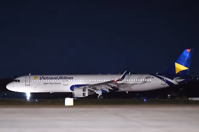 Tau bay dau tien cua Vietravel Airlines ve Viet Nam