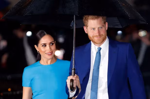 Mặc dù các chuyên gia nghiên cứu về hoàng gia không nghĩ việc vợ chồng Hoàng tử Harry quay trở lại hoàng gia là có thể xảy ra nhưng họ cho rằng hoàng gia có thể vẫn để ngỏ cửa cho Harry và Meghan quay trở lại.
