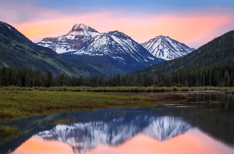 Núi Uinta ở Utah có 1.000 hồ tự nhiên.