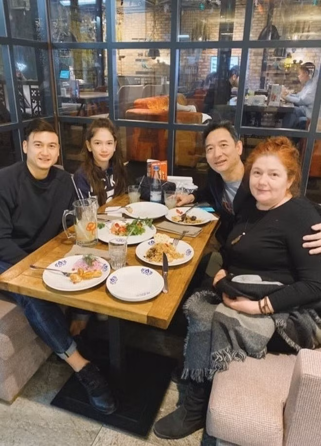 Em gái Đặng Văn Lâm phổng phao ngỡ ngàng, sở hữu chiều cao “khủng“ Em gai Dang Van Lam phong phao ngo ngang, so huu chieu cao “khung“