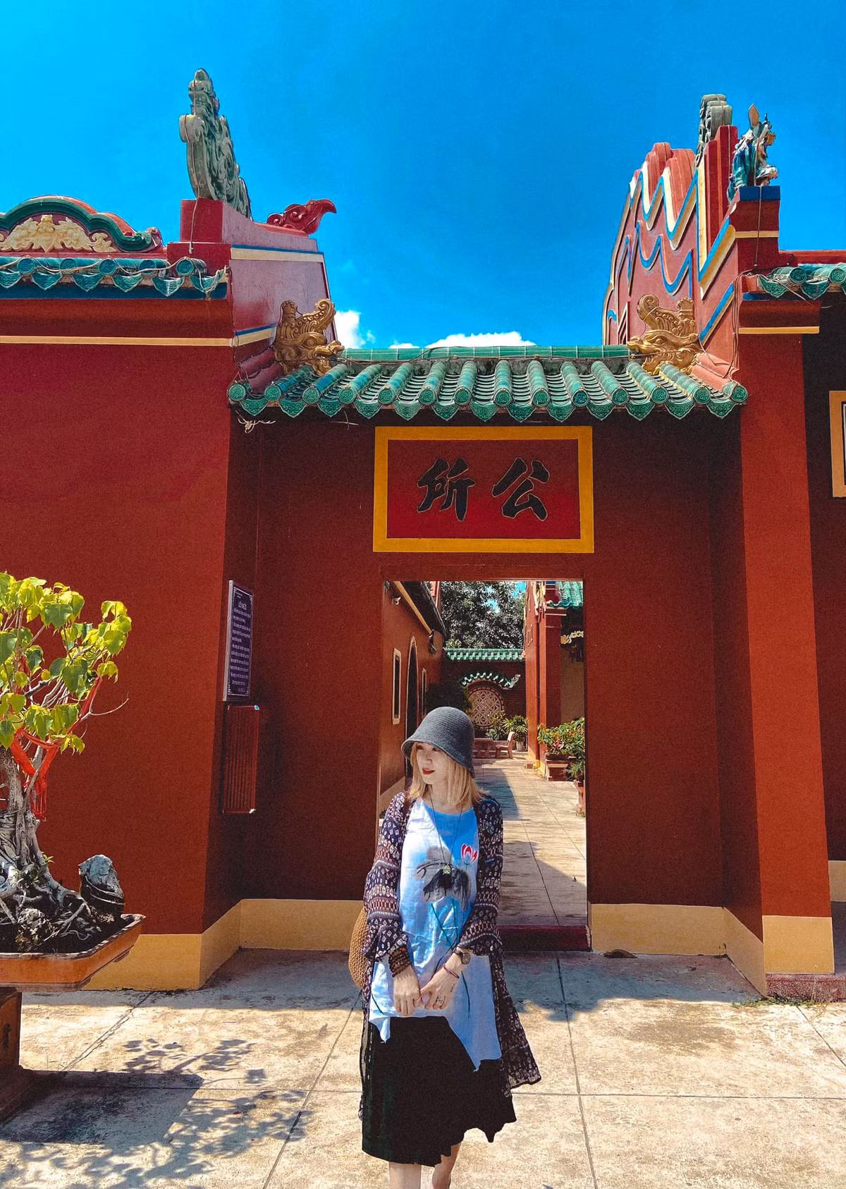 Ngoài là nơi thờ tự, Quỳnh Phủ Hội Quán còn là địa điểm sinh hoạt chung của đồng bào người Hoa gốc Hải Nam. Ảnh: Phương Quỳnh