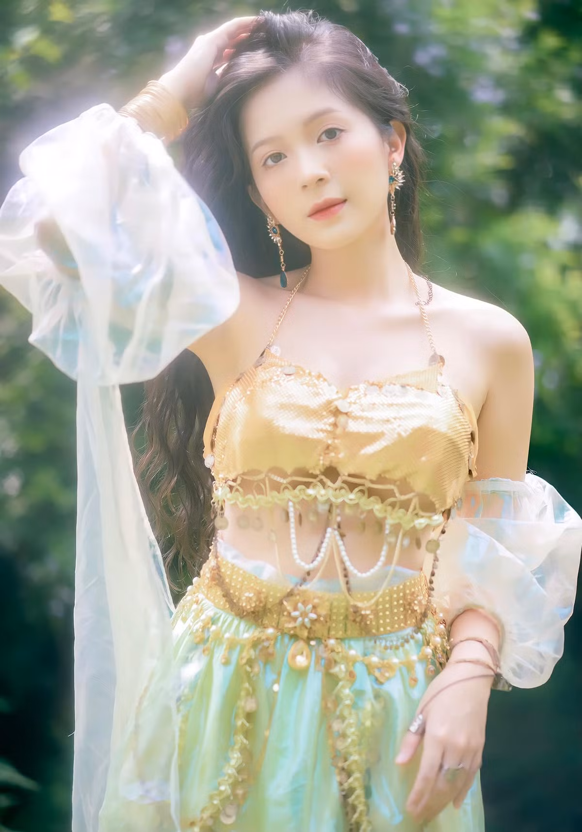 Nguyễn Hoàng Ngọc Huyền (sinh năm 1997, Hà Nội) là hot girl từng gây chú ý trong cộng đồng mạng nhờ bộ ảnh chụp với đồng phục thể dục. Ảnh: FBNV