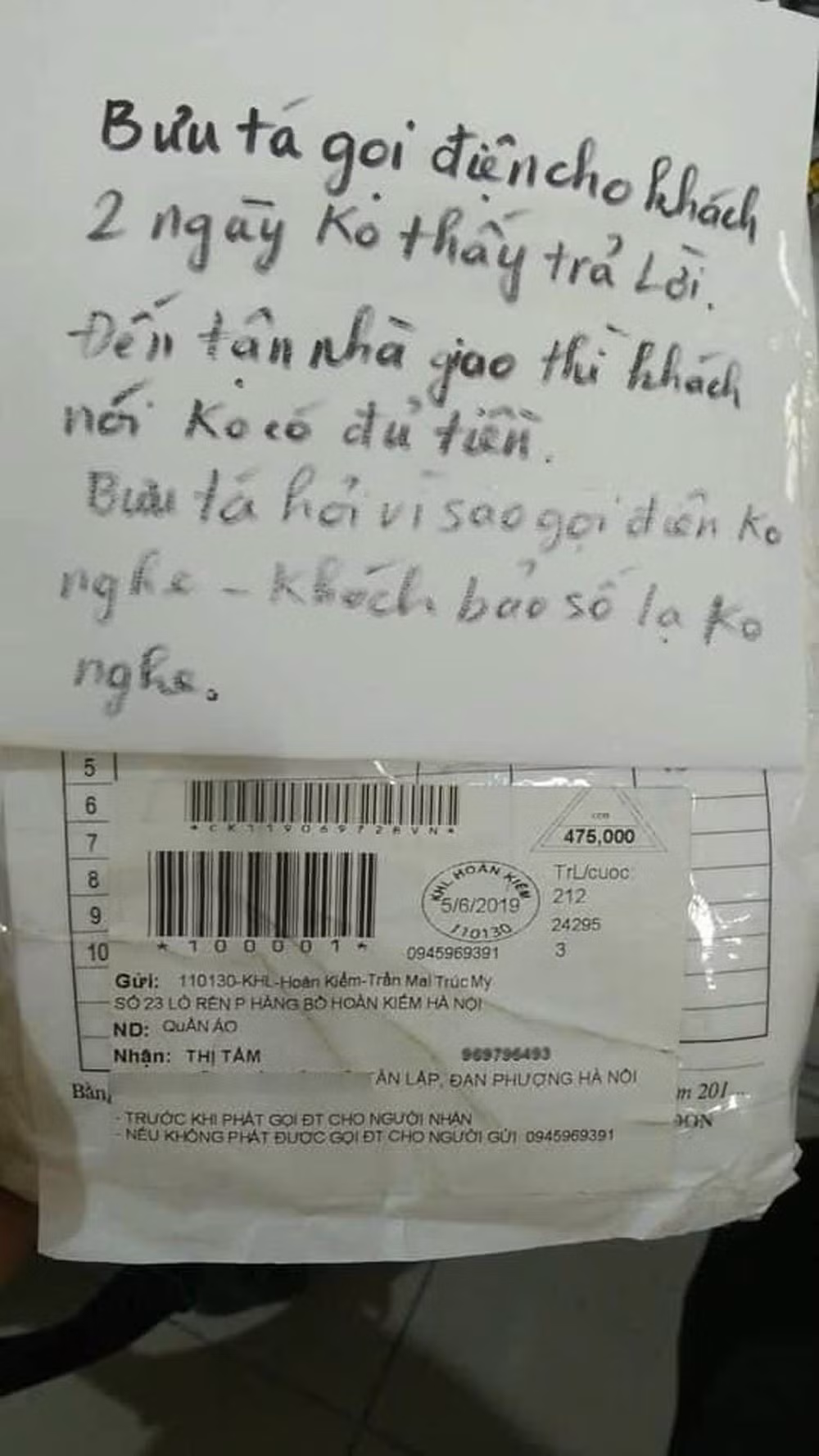 Khách từ chối nhận hàng vì không có đủ tiền.