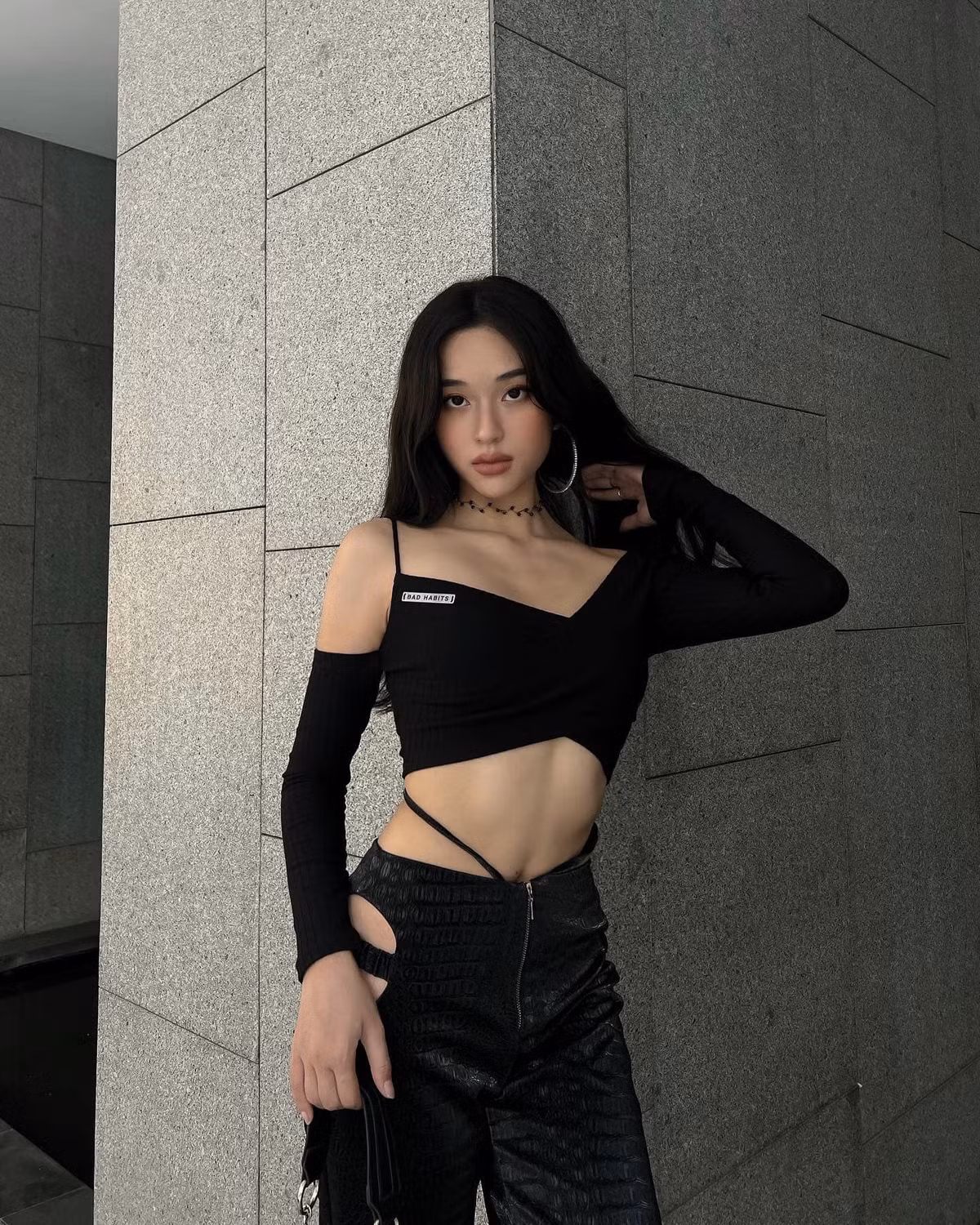Trang là hot face, mẫu ảnh nổi tiếng khắp MXH từ trước. Cô sở hữu thân hình chuẩn chỉnh cùng thần thái ngút ngàn.