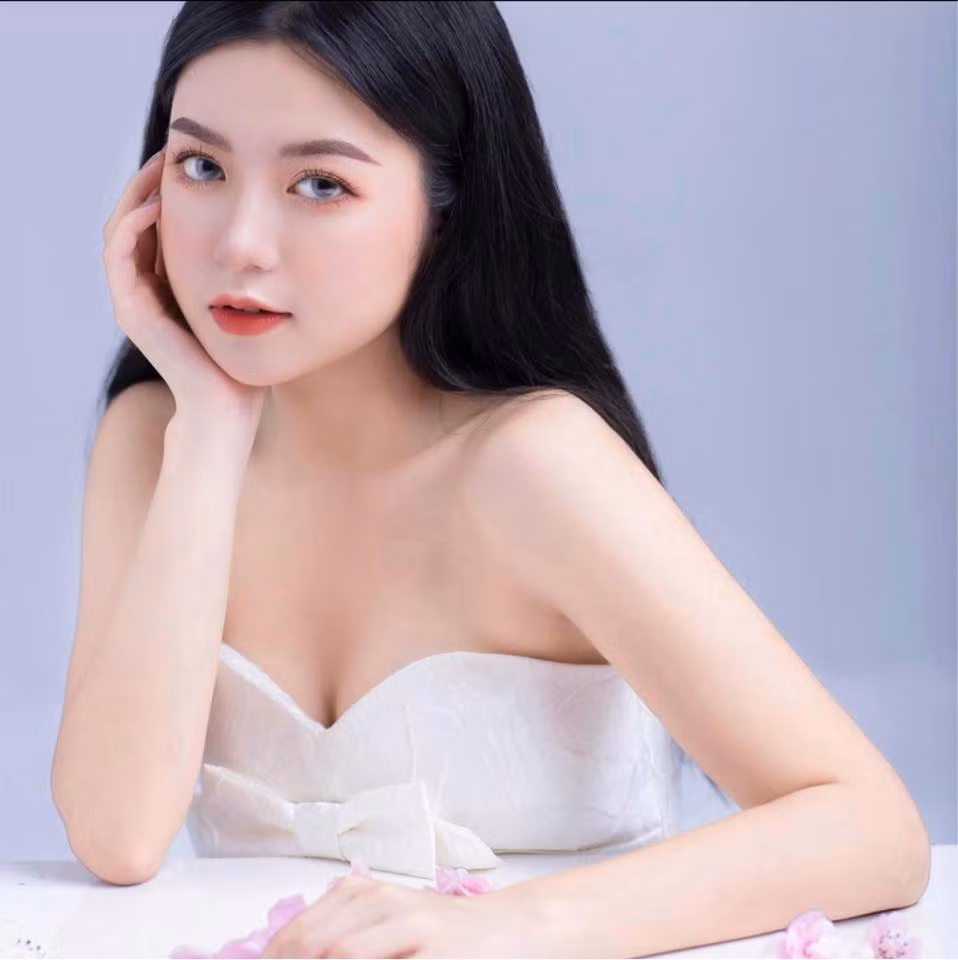 Trên trang cá nhân, Thu Trang không chia sẻ nhiều về bí quyết làm đẹp, nhưng là người mẫu, chắc hẳn Thu Trang cũng có cách giữ dáng và chăm sóc da riêng.