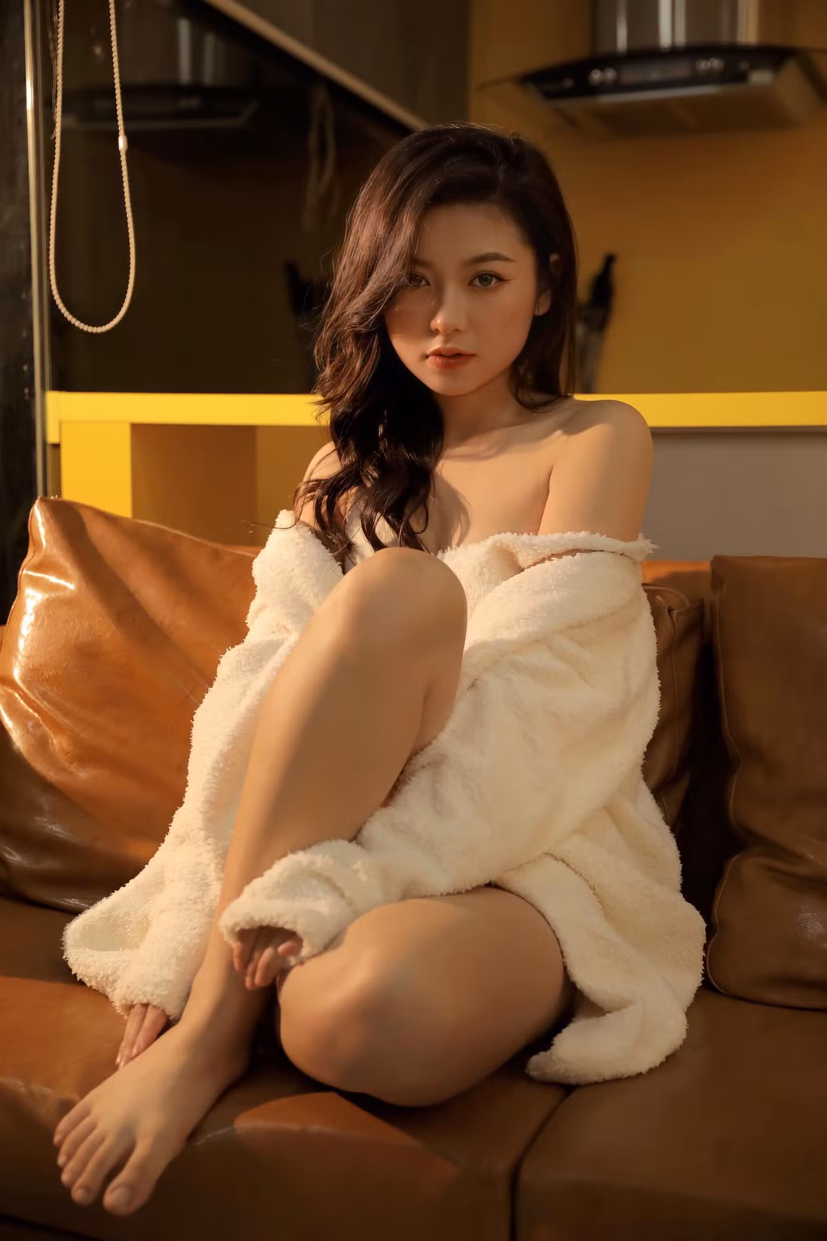 Thu Trang được ngợi khen cho nét đẹp dịu dàng cùng nước da trắng hồng rạng rỡ.