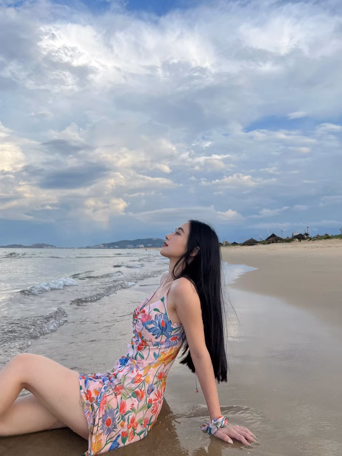 Sau khi cải thiện số đo hình thể, Jun Vũ trung thành với phong cách thời trang tôn hình thể triệt để.