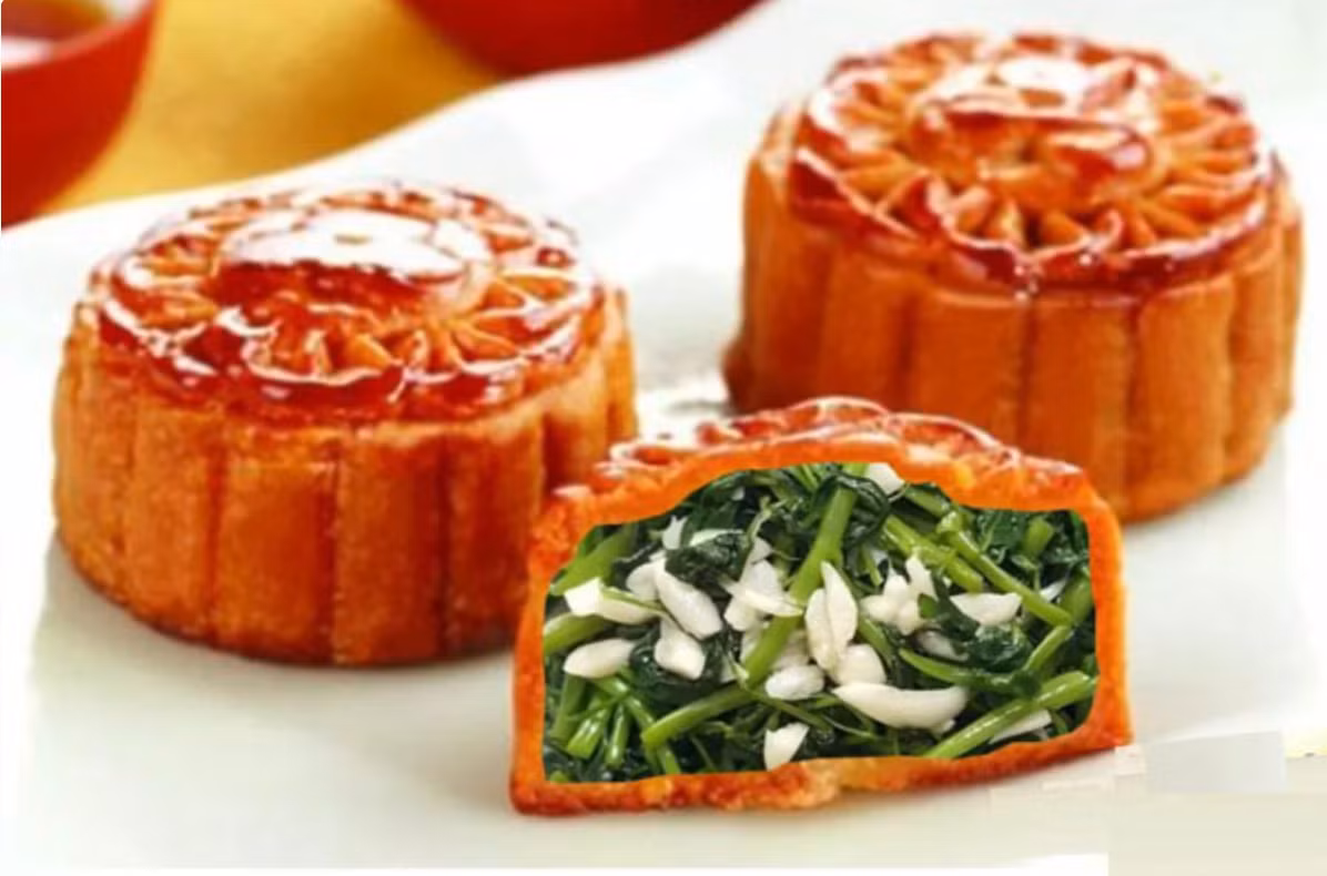 Chiếc bánh dành cho tín đồ mê rau muống xào tỏi.