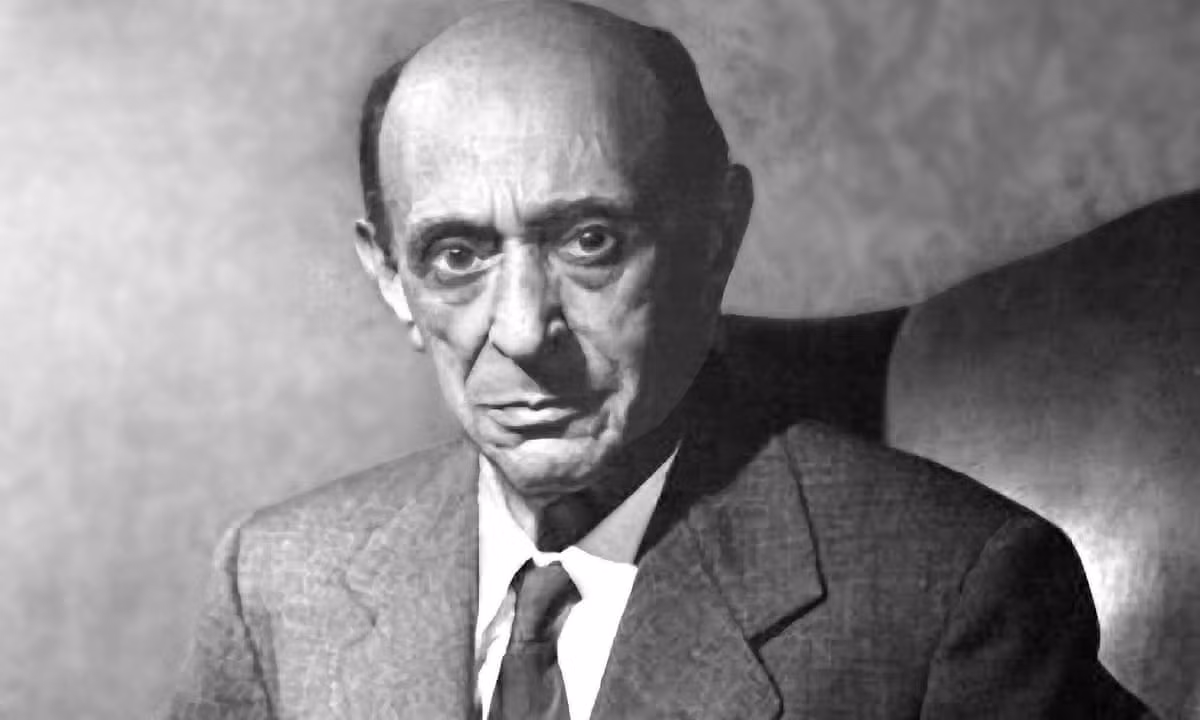 Nỗi sợ hãi con số 13 càng khiến ông Schoenberg "mất ăn mất ngủ" khi đến dịp sinh nhật thứ 76 vào năm 1950. Khi ấy, một người quen nói với ông rằng, 7 + 6 = 13. Một năm sau, vào ngày 13/7/1951, ông Schoenberg qua đời. Khi biết tin ông mất, nhiều người không dám tin lời tiên đoán của ông đã trở thành sự thật.