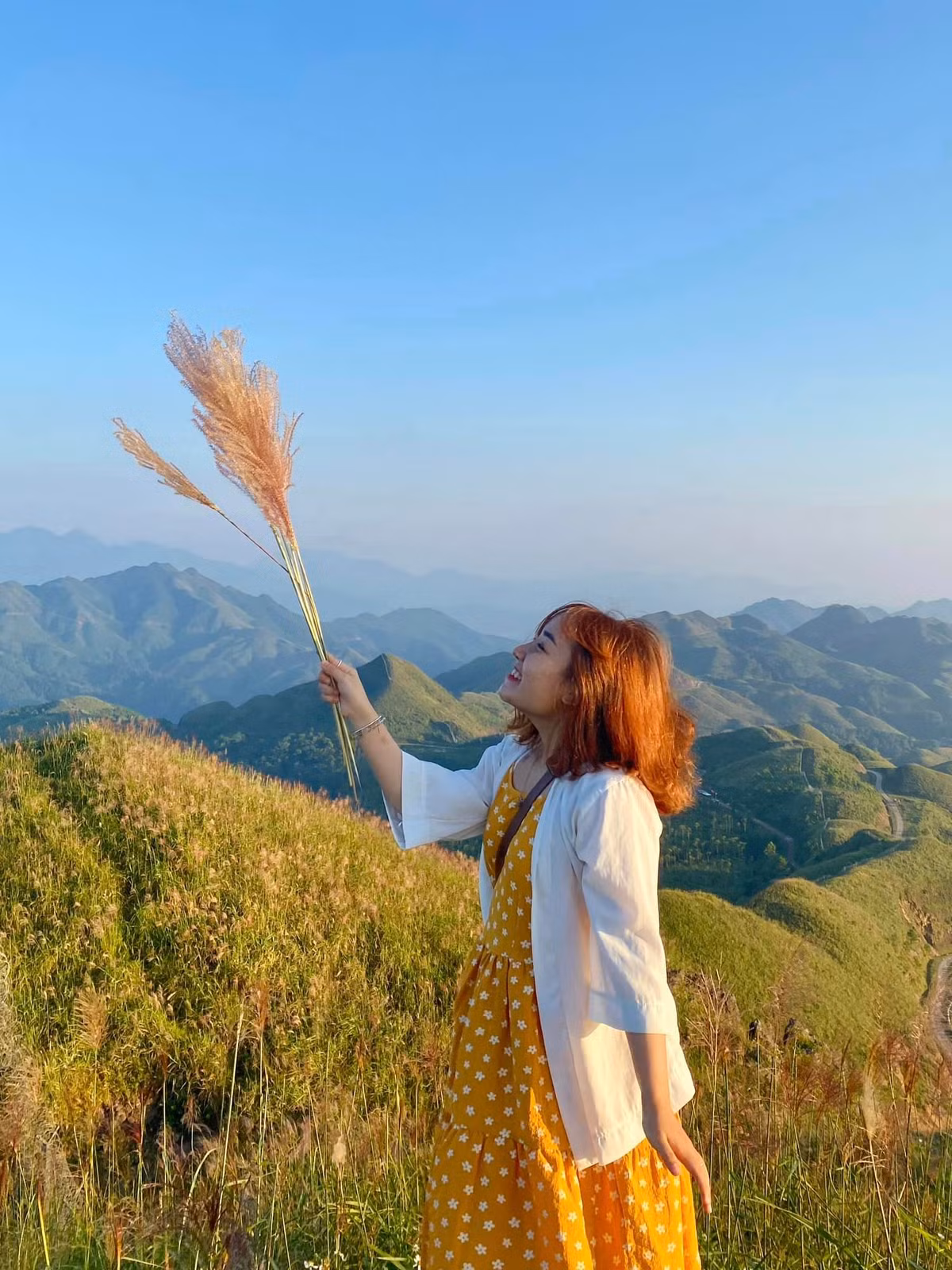 Theo chia sẻ của Hoàng Anh, hành trình du lịch khắp Việt Nam của cô được thực hiện khi cô đang ở năm nhất đại học, có duyên gặp gỡ một nhóm bạn cùng trường mê du lịch.