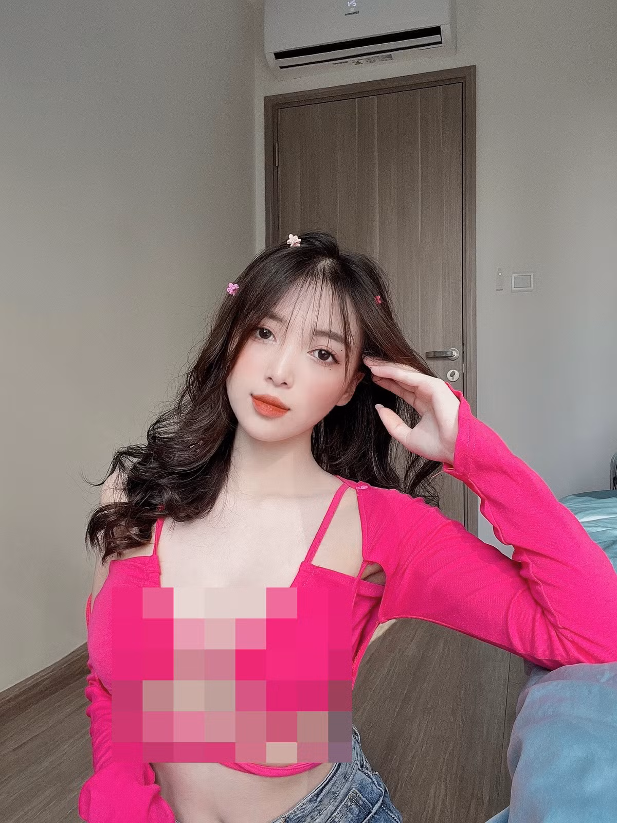 Vẻ đẹp của Trang Phạm được nhận xét là có nhiều nét đáng yêu như em bé.