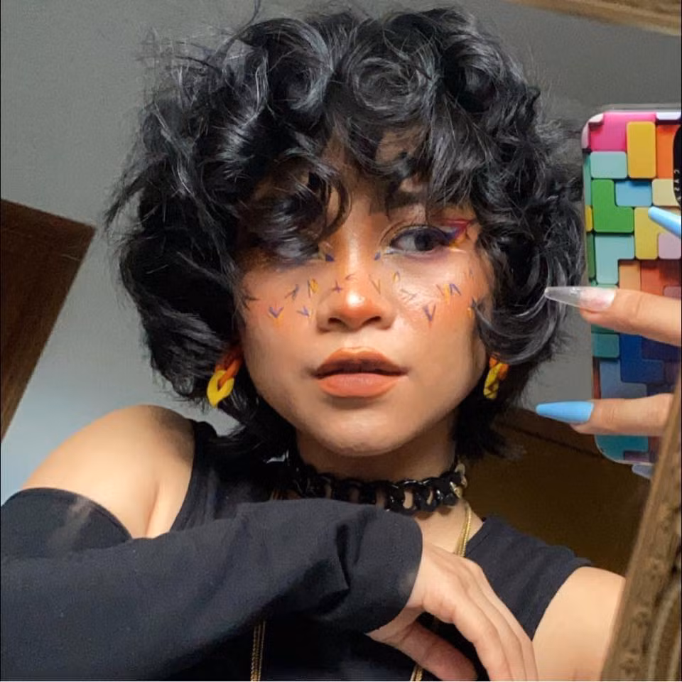 Ngoài ra, Quỳnh Như còn là một designer, stylist có phong cách riêng.
