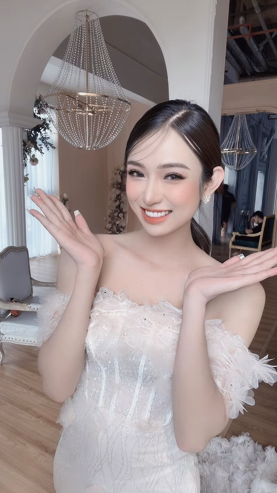 Hà Anh làm MC 1 số chương trình dành cho thiếu nhi và giới trẻ.