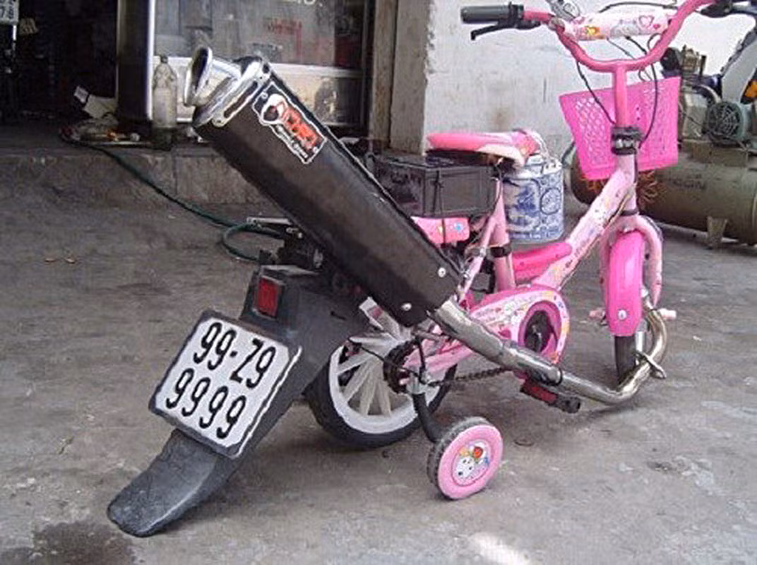 Đây không phải lần đầu tiên, những chiếc xe độ 1 cách kỳ cục được ra đời nhờ trí não "phiêu phàm" của chủ nhân.