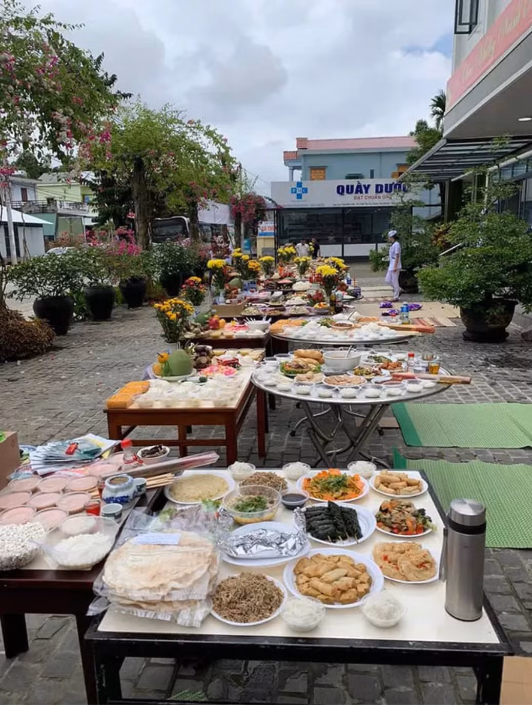 Quang Nam: Lanh dao benh vien noi ve viec cung bai 12 mam co
