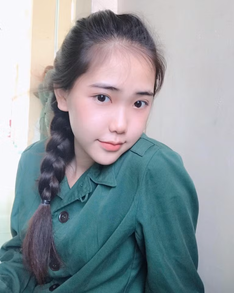 Phần đông dân mạng bày tỏ yêu thích nét đẹp tự nhiên với làn da trắng nổi bật của hot girl