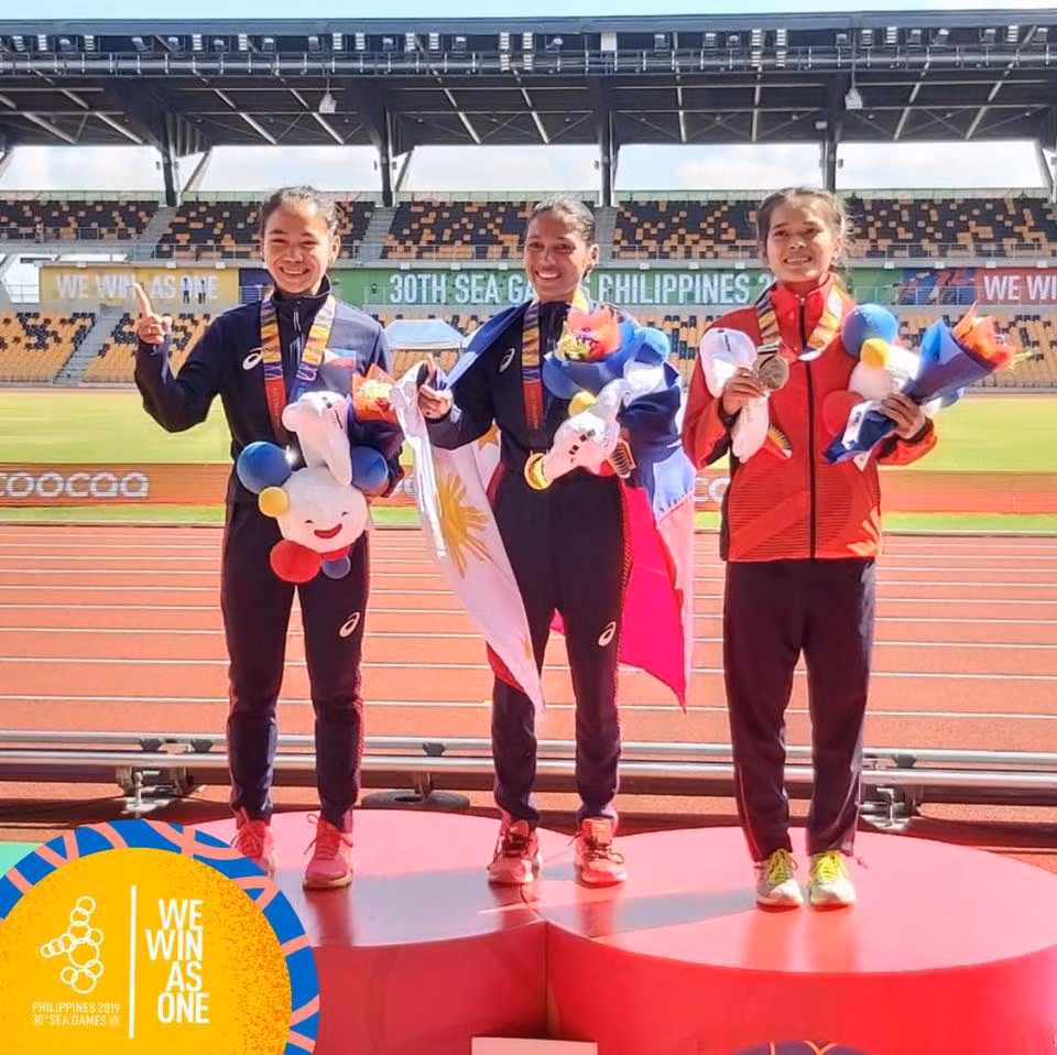 Xót xa "cô gái vàng làng điền kinh Việt" thi đấu cạn hơi tại SEA Games 30 Xot xa