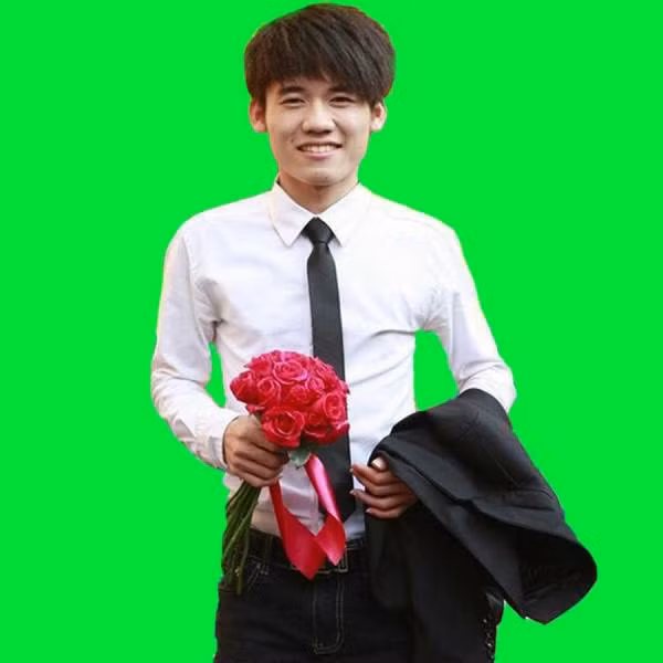 Nguyễn Văn Hưng sinh năm 1992, được biết đến là 1 Youtuber khá nổi tiếng với lượt đăng kí tính đến thời điểm này là gần 1.900.000 người.