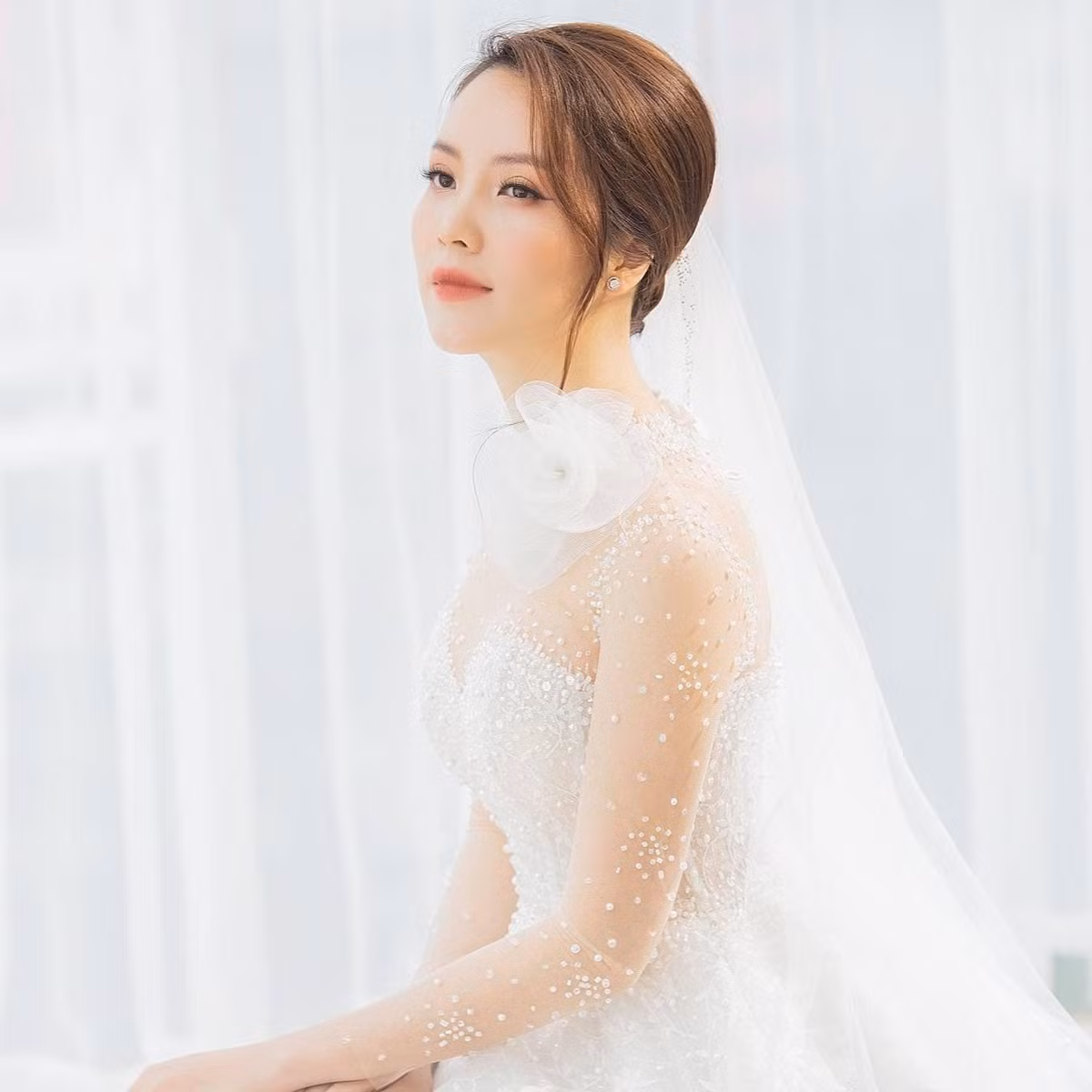 Dù đã 32 tuổi thế nhưng Thụy Vân vẫn sở hữu nhan sắc xinh đẹp, trẻ trung.
