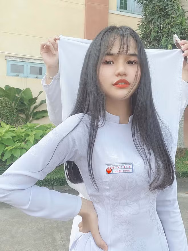 Hiện tại, Hạnh cho biết cô nàng rất hài lòng với cuộc sống của mình.