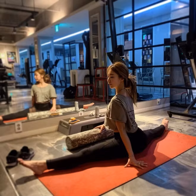 So-yeon cho hay cô giảm cân chủ yếu nhờ tập thể dục mỗi ngày, không uống rượu bia, nước ngọt, nước có ga.