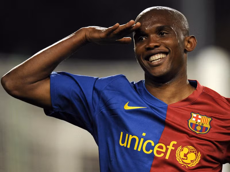 Trong sự nghiệp thi đấu đỉnh cao của mình, tiền đạo người Cameroon Samuel Eto’o đã đầu quân cho khá nhiều CLB lớn ở châu Âu như Barcelona, Inter Milan hay Chelsea. Hiện tại, Eto’o đã ghi 359 bàn trong 725 lần ra sân, hiệu suất 0,5 bàn/trận.