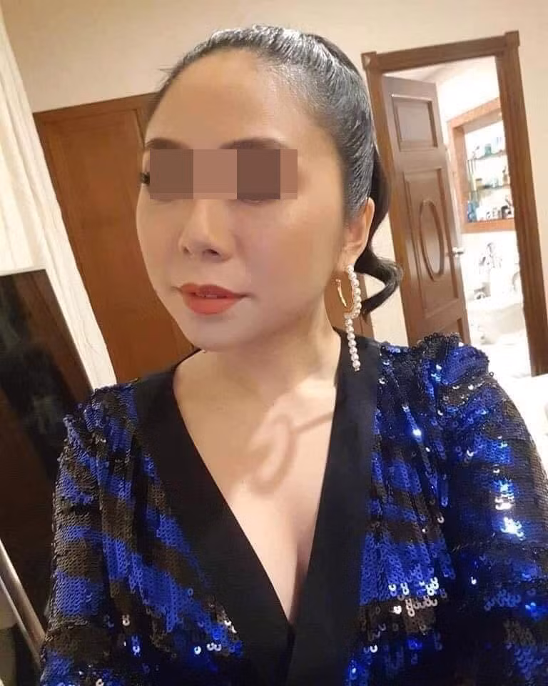 Lướt qua Facebook và Instagram có thể thấy, Hồng Nhung có cuộc sống sang chảnh, thường xuyên du lịch nước ngoài và tận hưởng các dịch vụ 5 sao.