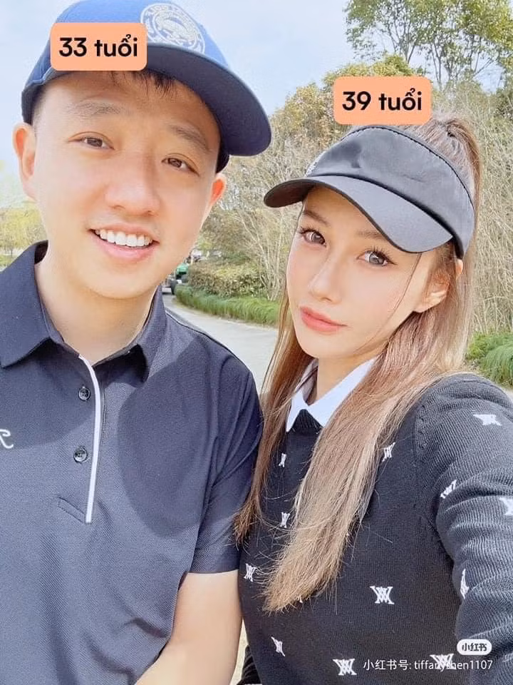 Nếu không nói tuổi, người ta còn tưởng bạn nam này nhiều tuổi hơn.