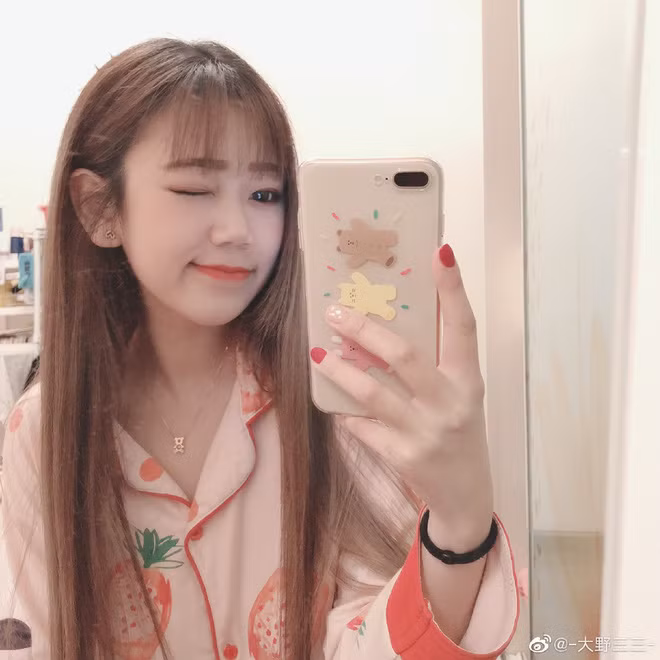 Tiểu Dã là minh chứng rõ rệt nhất cho việc con gái giảm cân auto xinh đẹp mà chẳng cần dao kéo.