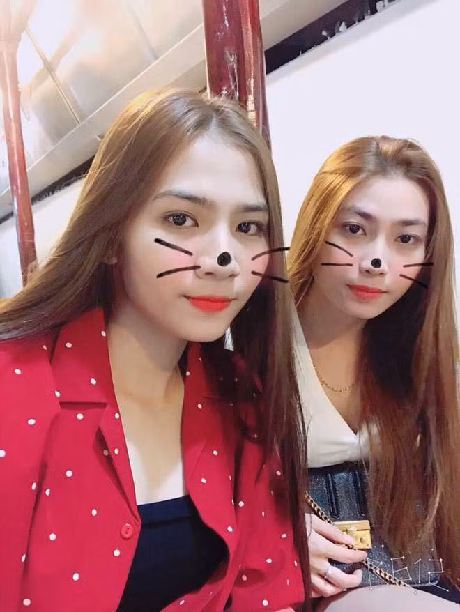 Chùm ảnh cặp bạn thân có ngoại hình giống nhau như sinh đôi đã thu hút hàng ngàn lượt like và những bình luận bày tỏ sự thích thú của CĐM. Nguồn ảnh: STFB